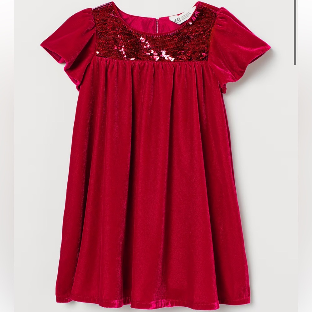 H&M Red Velvet and Sequin Dress ♥️